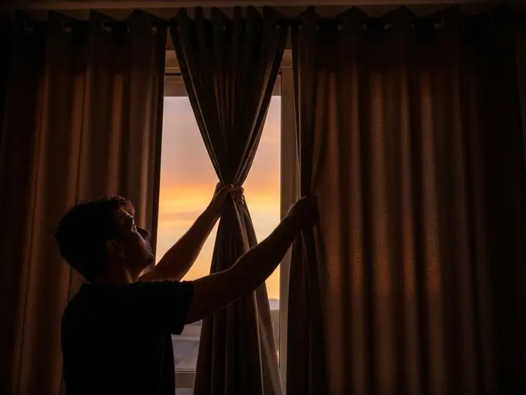 draw (curtains)